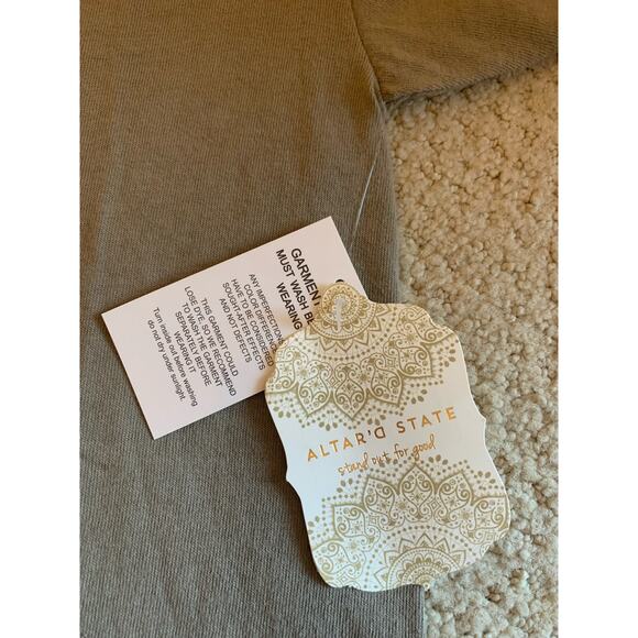 NWT Altar'd State Nirvana Smiley Baby Tee - Picture 5 of 6